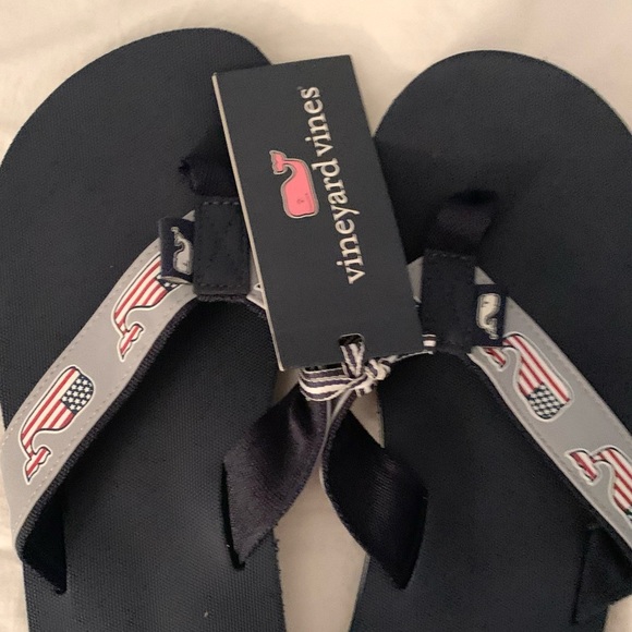 NEW VINEYARD VINES whale flip flops sandals boys size 5 - Picture 8 of 8
